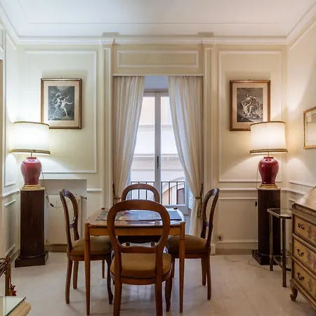 Guesthost - Piazza Navona Elegant Appartement
