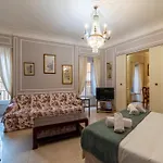 Guesthost - Piazza Navona Elegant Apartament *